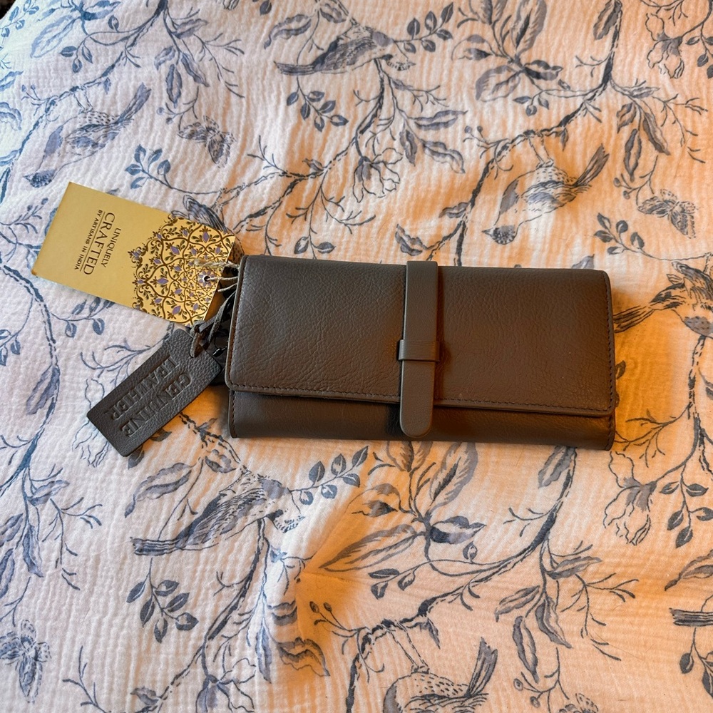 Gray Leather Wallet with Minimalist Design